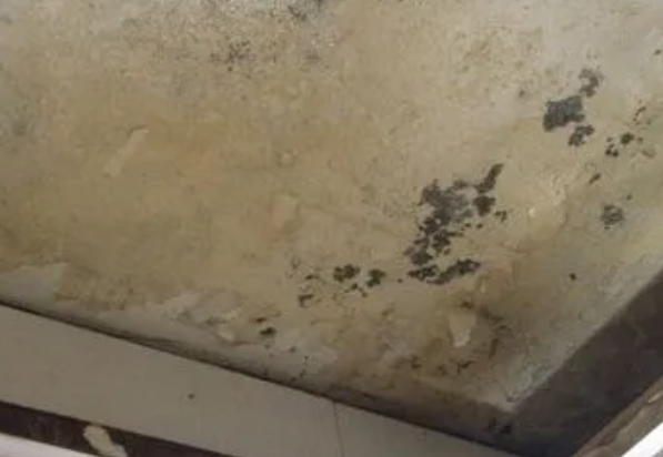 秦皇岛市阳台漏水维修公司分享下秦皇岛市卫生间渗水维修需要注意哪些问题。